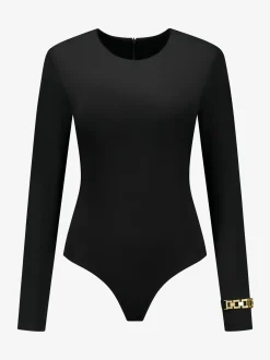 Aansluitende body met ketting detail