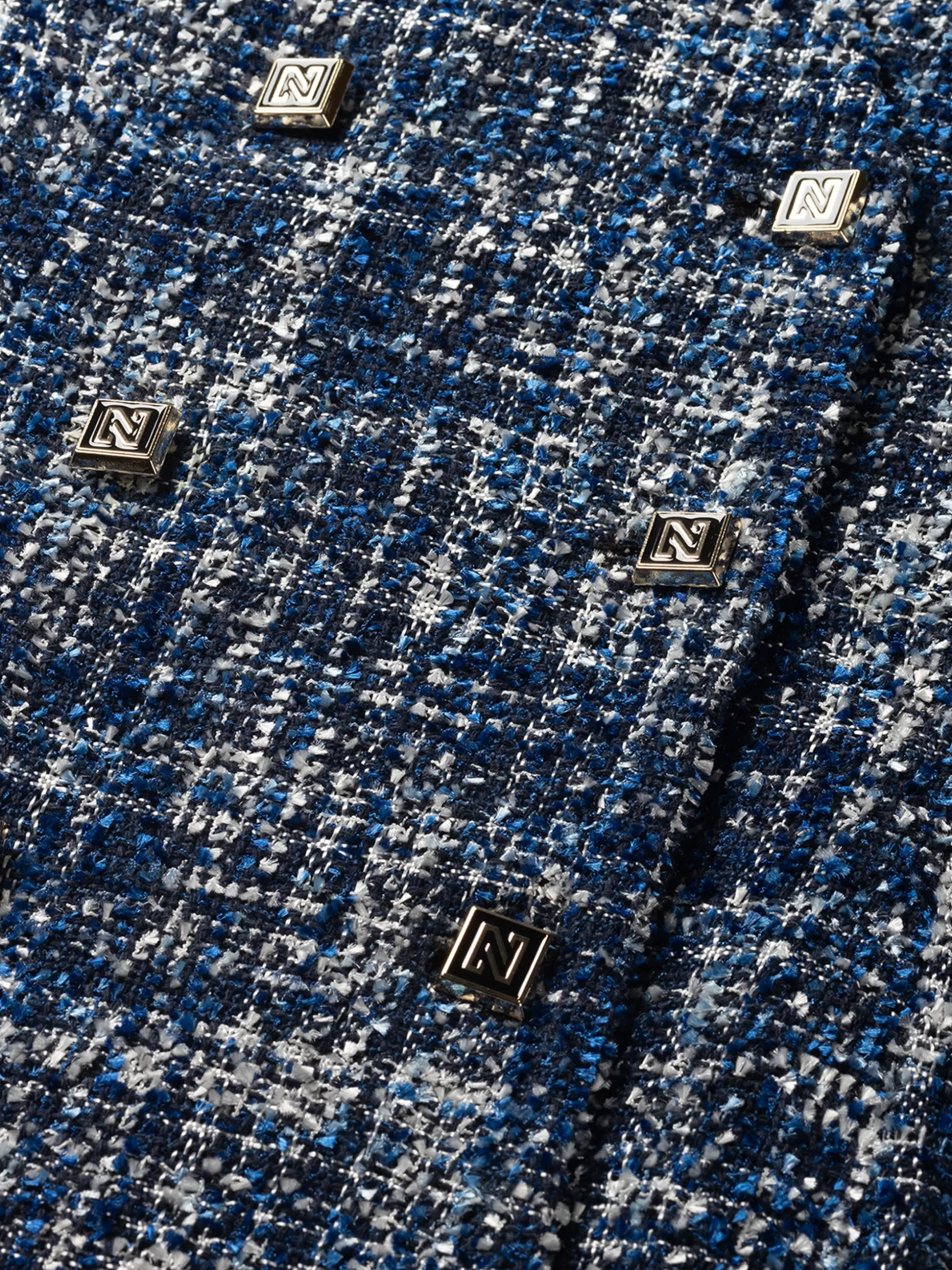 Aansluitende tweed jurk