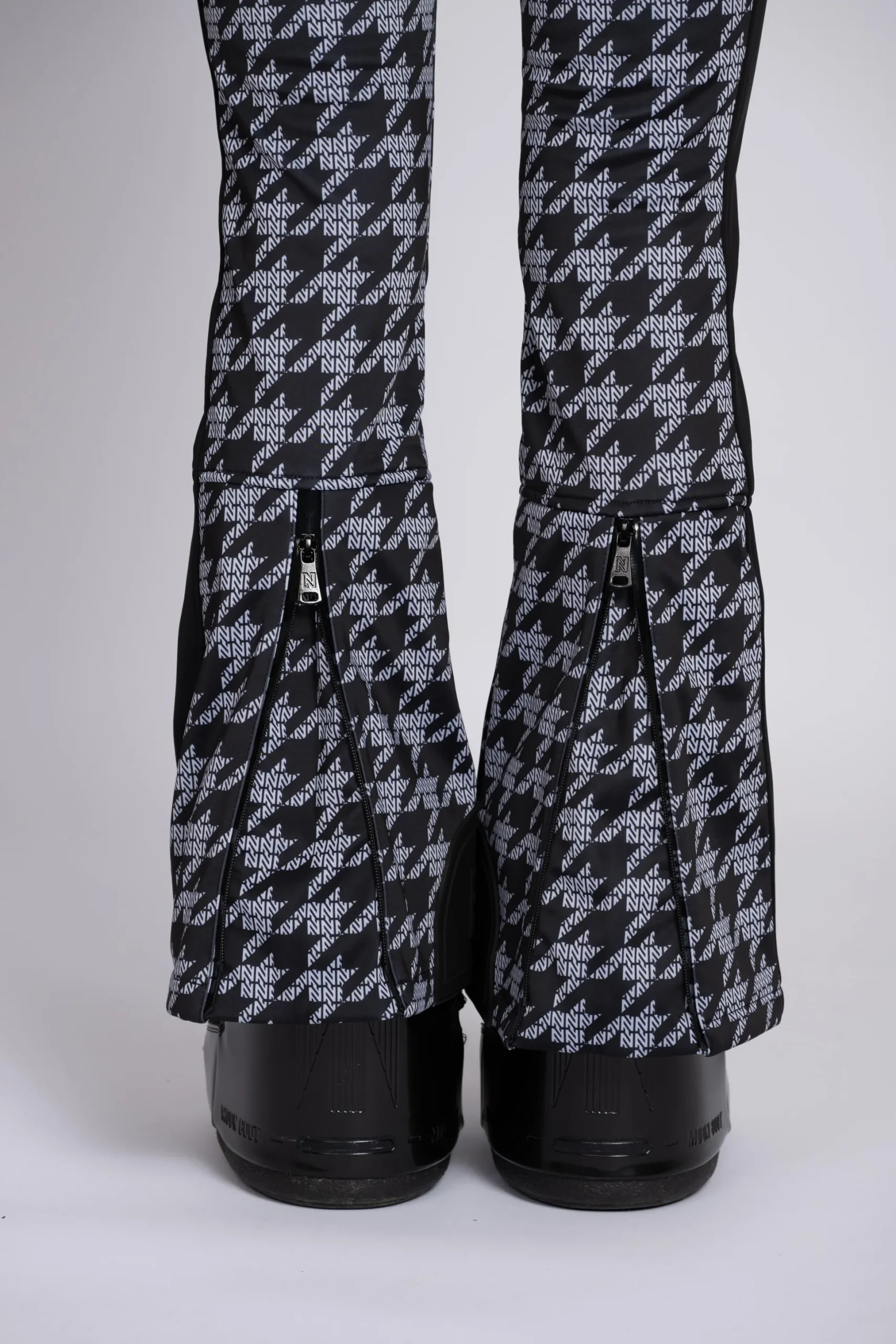 Flared ski broek met logo patroon en elastische riem