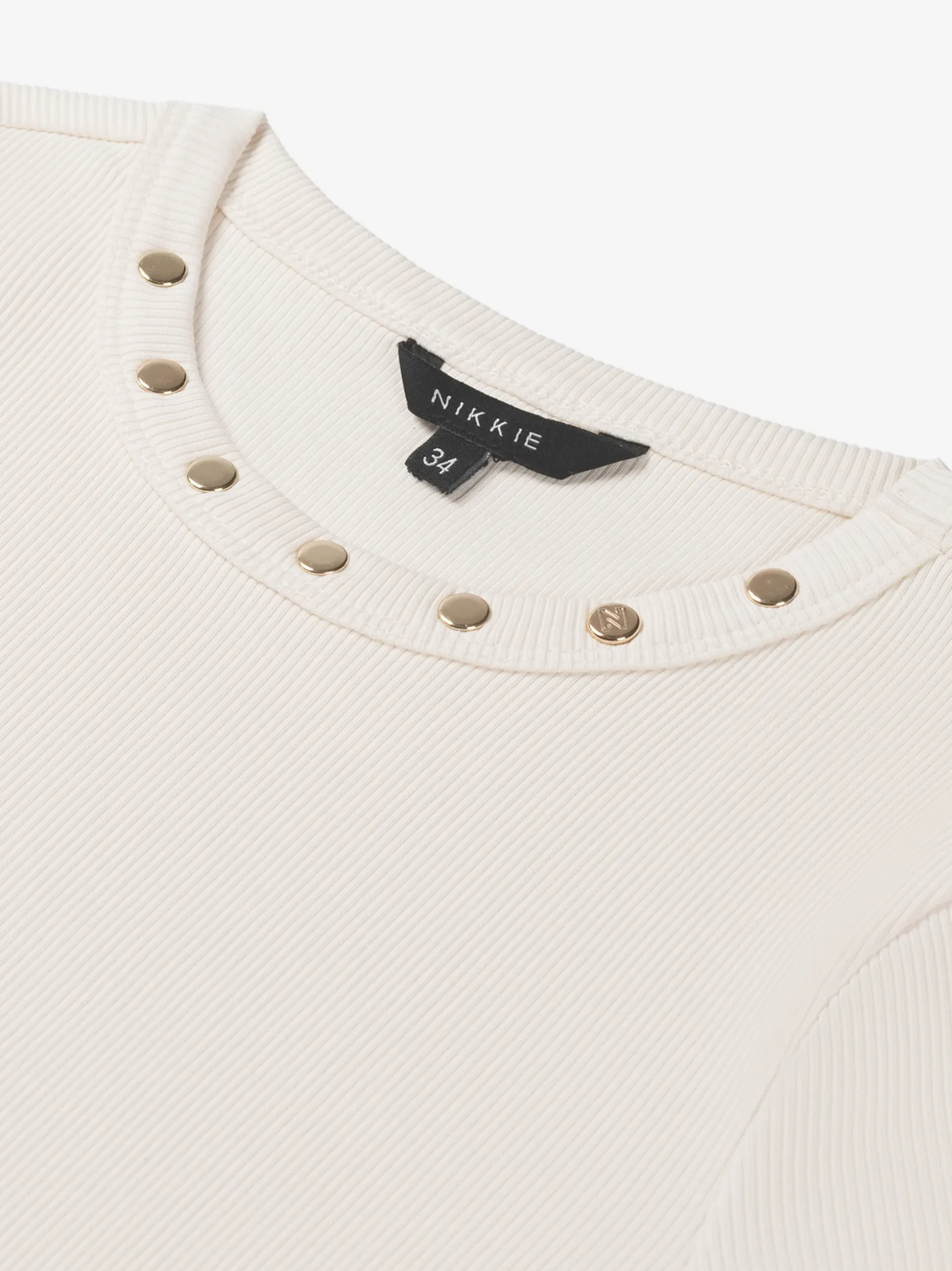 Geribbelde top met gerafelde mouwen en studs