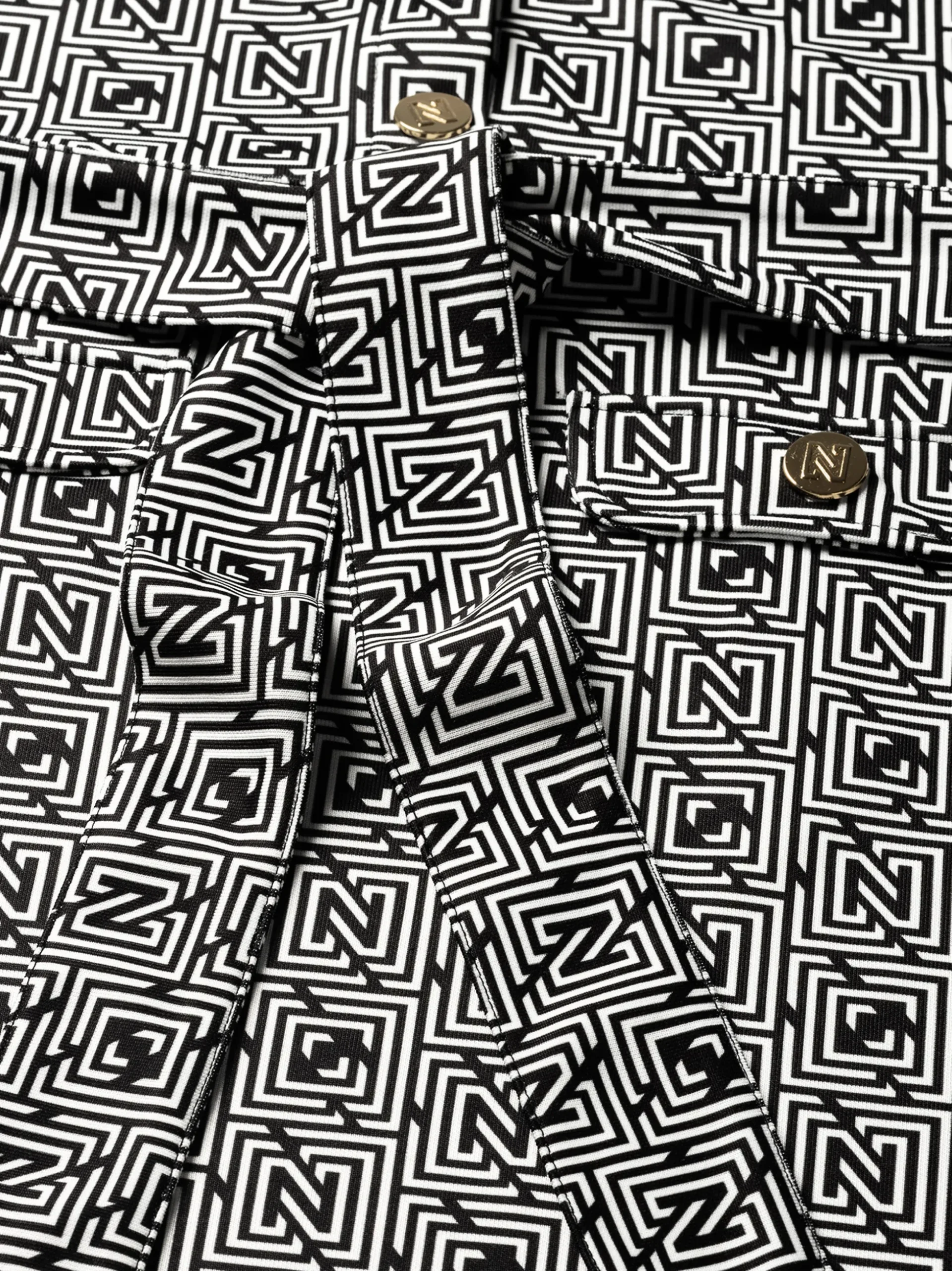 Jurk met logo patroon en ceintuur
