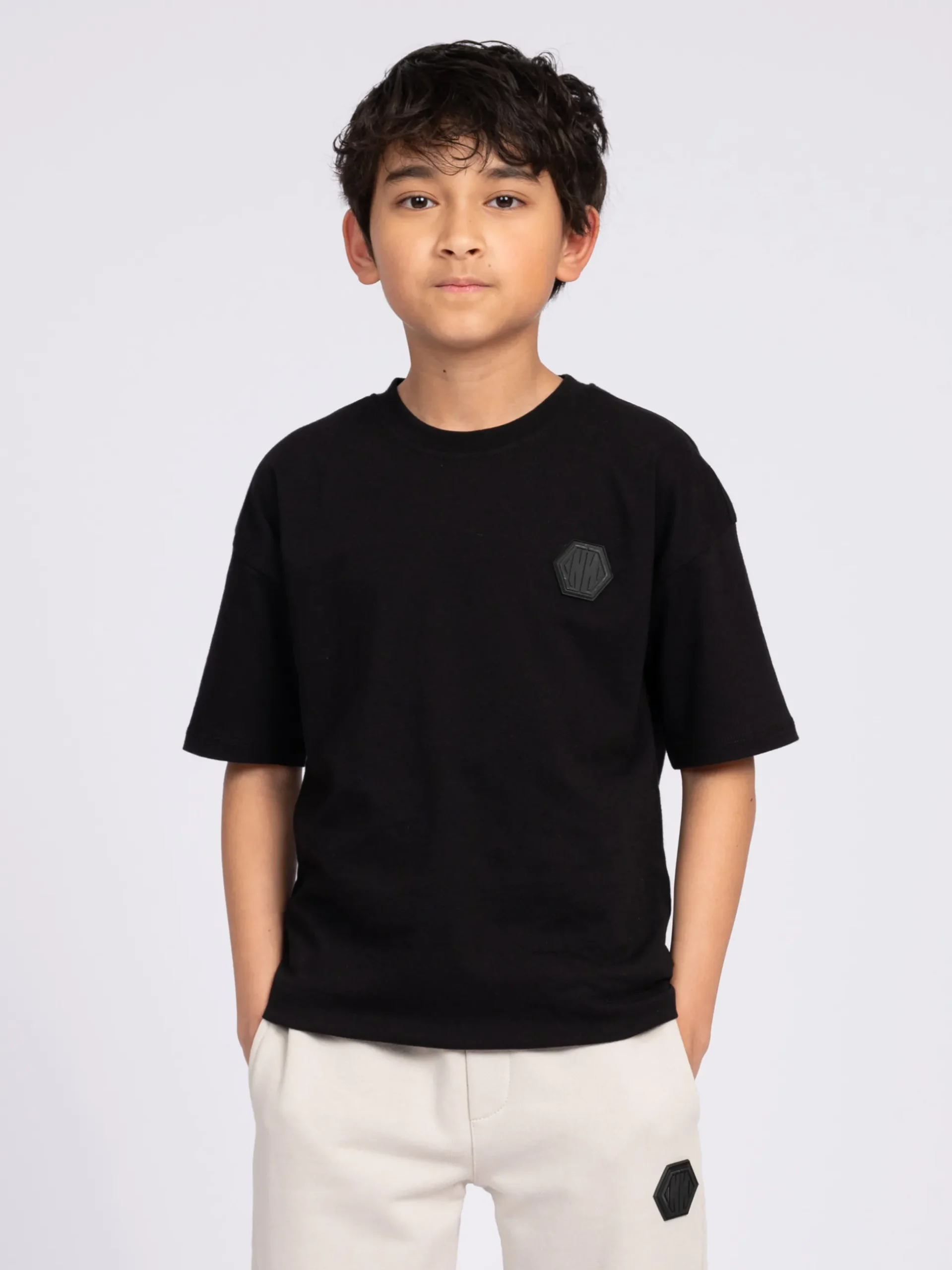 Losvallend T-shirt met N&N logo patch