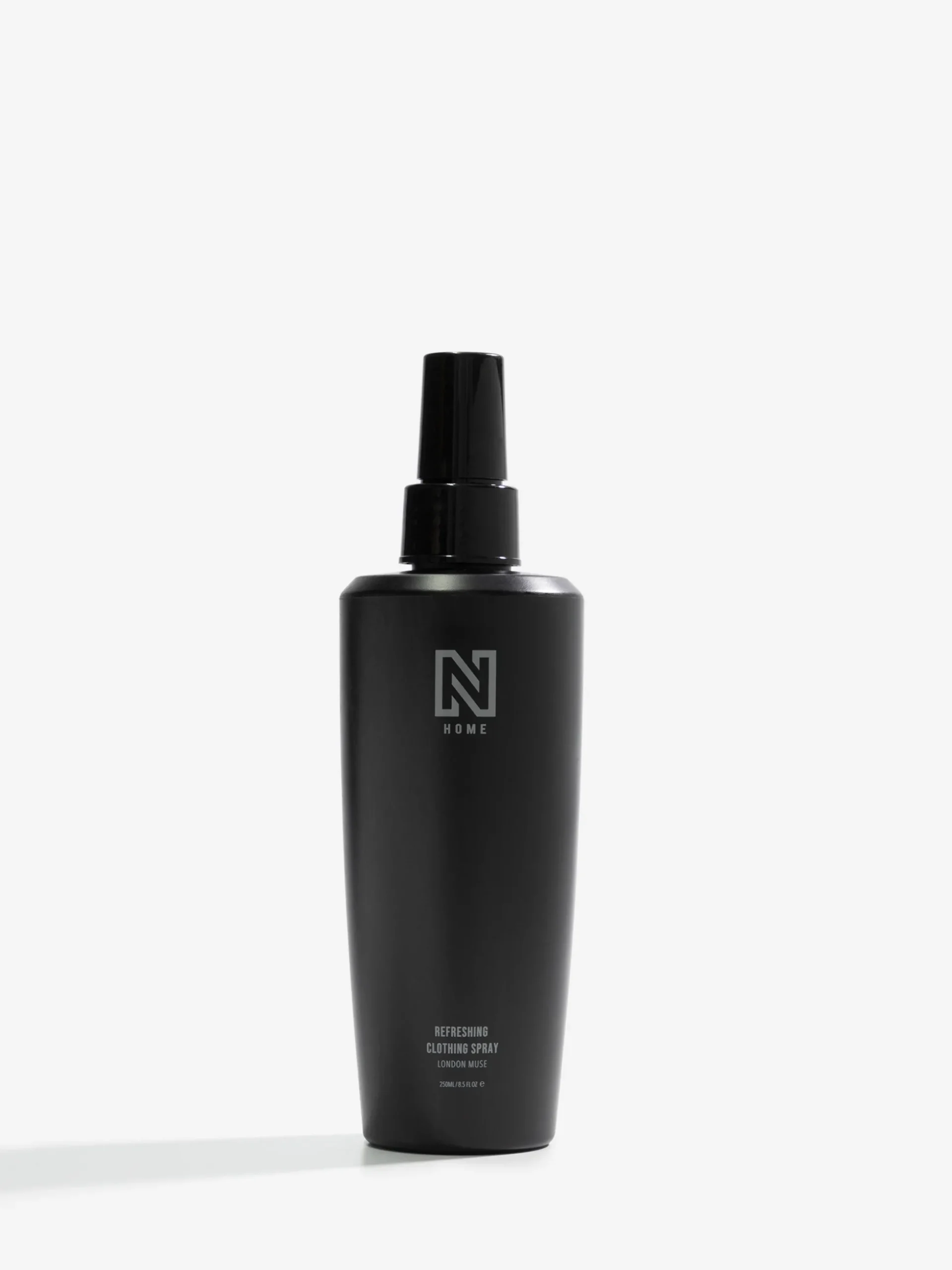 Refreshing Clothing Spray - London M
