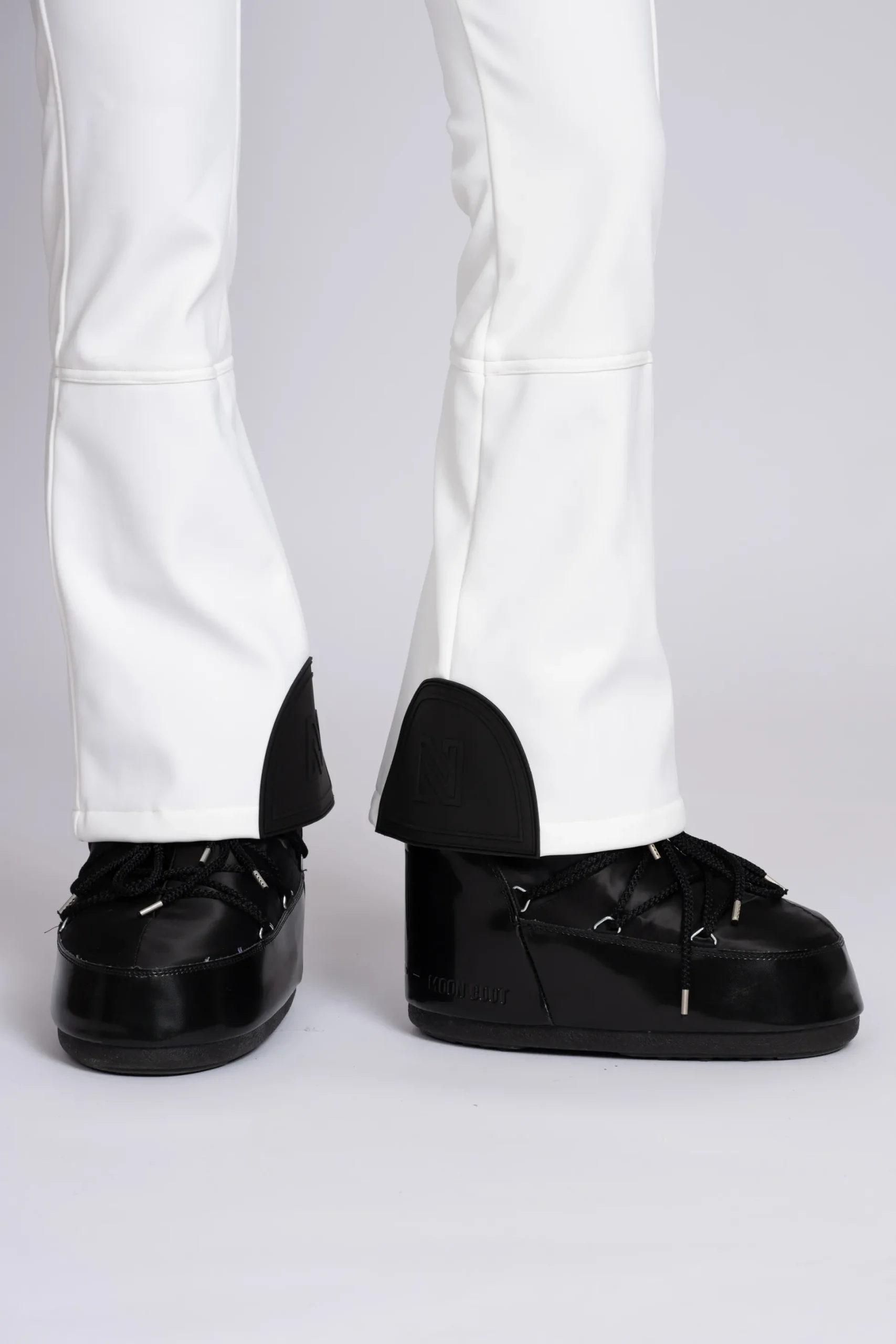 Ski broek met flared pasvorm en verstelbare riem